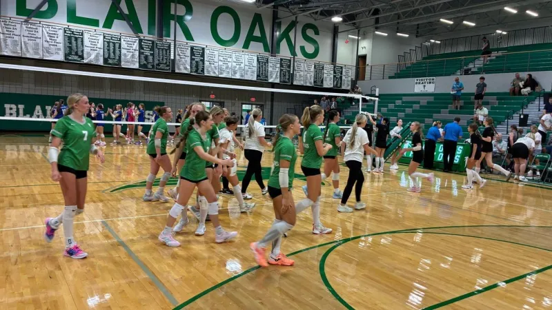 Blair Oaks Volleyball takes down Hermann in straight sets