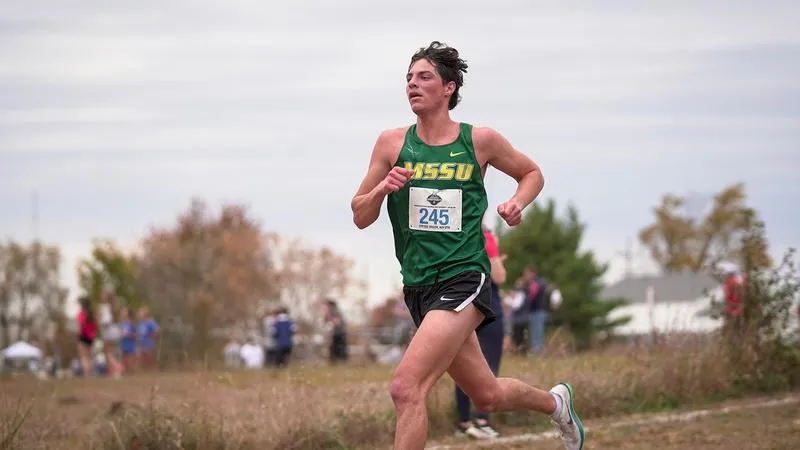Leach Earns MIAA Men's Cross Country Athlete of the Week Honors