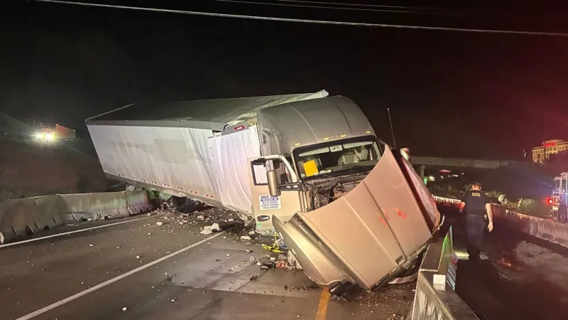 Crash closes westbound lanes of Highway 70 in Columbia
