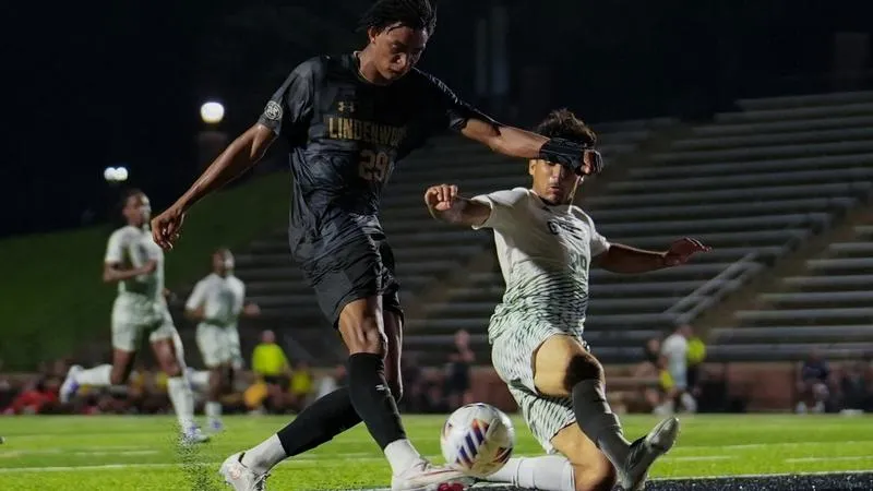 Men's Soccer Hosts Evansville On Friday Night