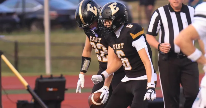 Carter Mitchell seals the deal for Fort Zumwalt East's upset win over Orchard Farm