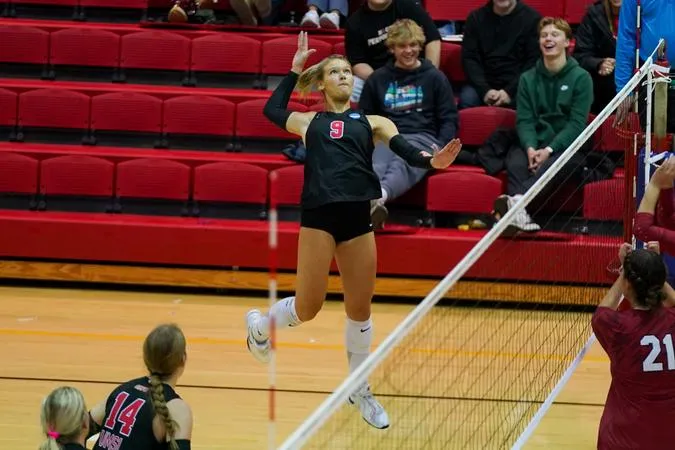 Tritons Reverse Sweep Fourth Ranked Ichabods