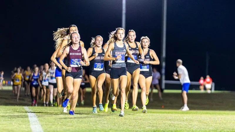 Cross Country Takes Second and Third at Queen City After Dark