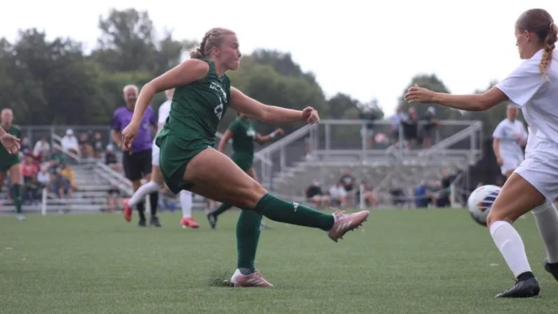 No. 14 Gorillas get past Bearcats, 3-0