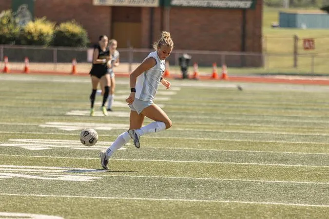 Miners, Hawks Play to 1-1 Draw