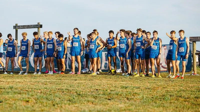 Men's Cross Country Places Fifth at Queen City After Dark Run