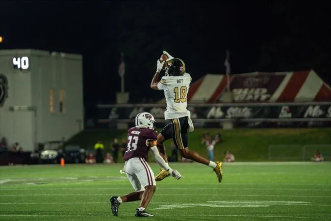 Elijah Roy Hauls in First Career Touchdown in Loss to Missouri State