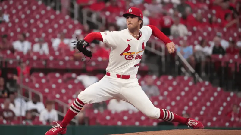 Quinn Mathews pitches Cardinals past Giants 2-1