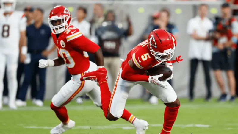 Chiefs first-round pick Mansoor Delane hurts shoulder after interception against Broncos