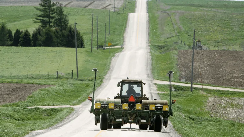 Missouri State Highway Patrol urges drivers, farmers to share the road this harvest season