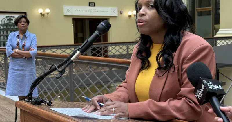 St. Louis Public Schools superintendent tells state to hold off on intervention