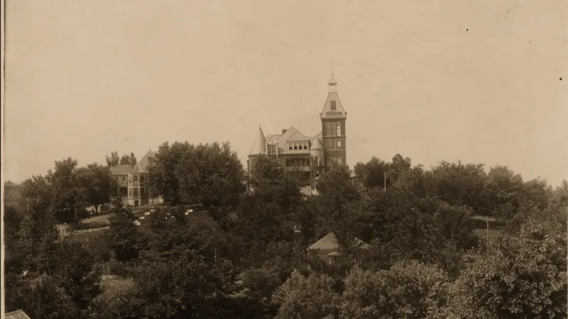Heartland History: Memorial Hall