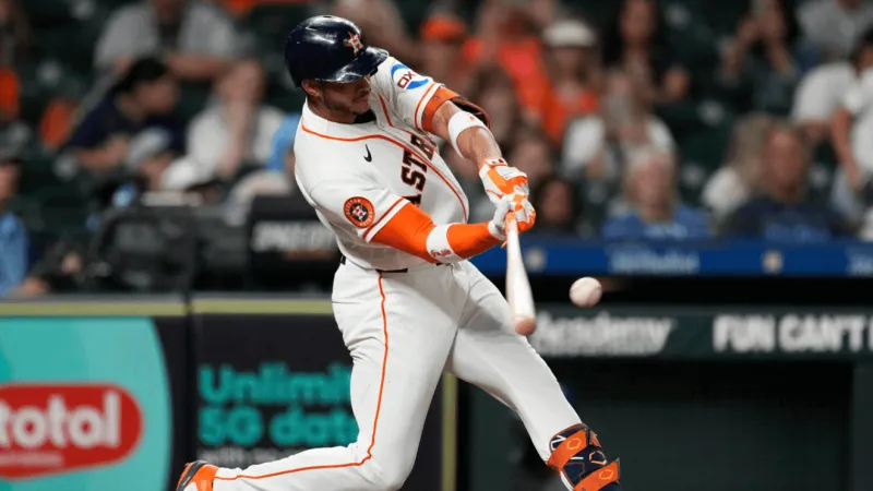Jeremy Pea hits 2 early homers, Yordan Alvarez hits 39th as Astros beat Royals 4-2