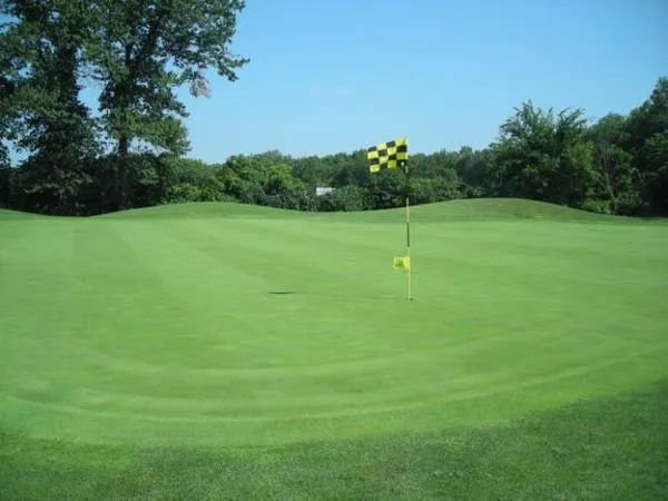 Missouri Valley Invitational Proves Difficult for Owls