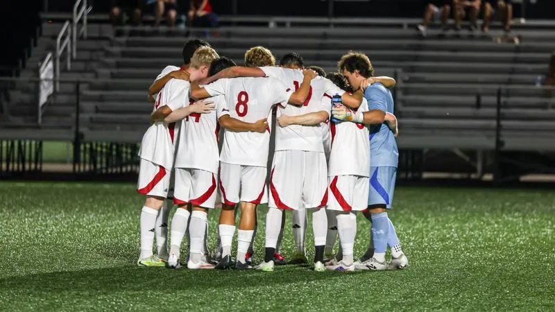 No. 18 Men's Soccer Stays Perfect in GLVC Play with 4-1 Win at McKendree