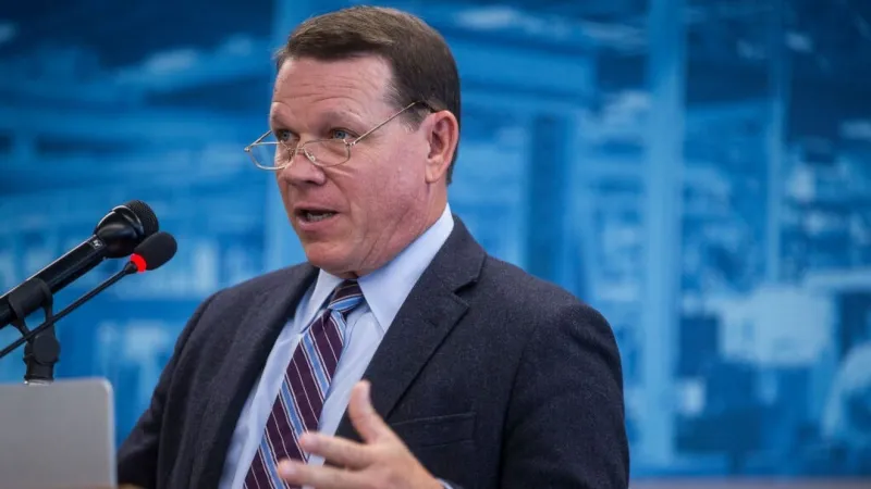 Missouri congressman urged leniency for Ponzi schemer who hired longtime consultant