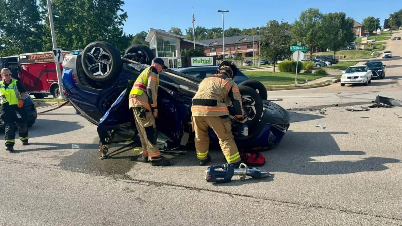 First responders extricate occupant after Jefferson City crash