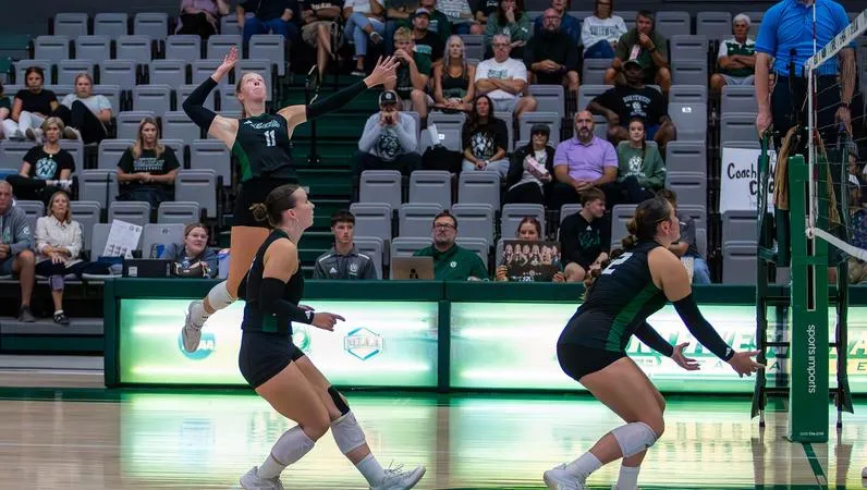 Bearcats break out with 3-2 triumph over No. 22 Bronchos