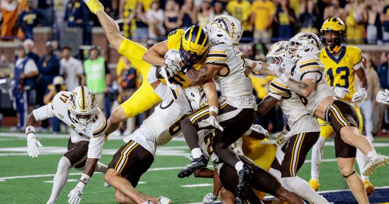 CFP issues statement clarifying how committee can respond to Michigan-Western Michigan result