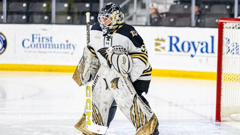 Women's Hockey Defeats Post University 5-0 In Season Opener To Begin Max Gavin Era