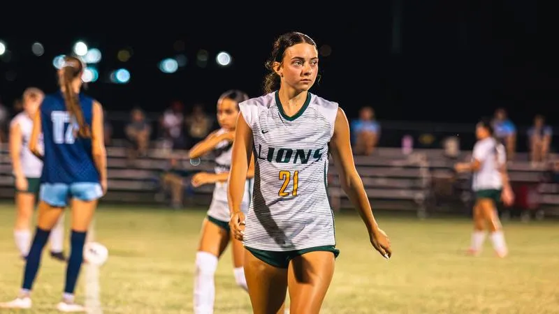 Spoonmore Scores as Soccer Falls to No. 18 Washburn