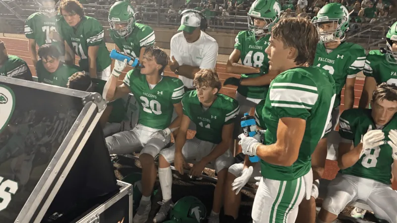 FFN: Blair Oaks' huge first half propels Falcons to victory