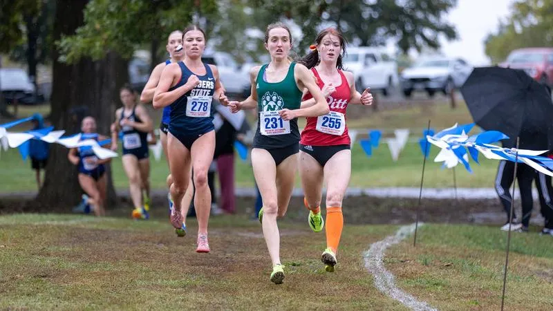 Bearcat women take second, Bakker places third at Viking Invitational