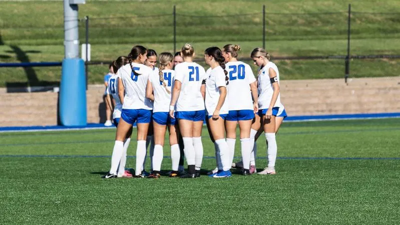 Hawks Suffer First Loss of Season Against Quincy