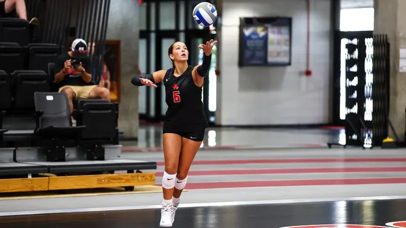 No. 25 Jennies Volleyball Sweeps Northeastern State in Tahlequah