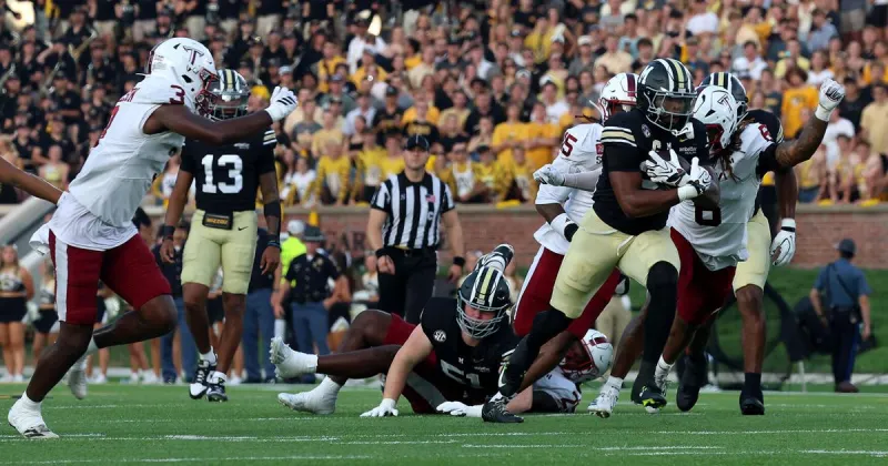 Mizzou reveals signage to recognize national championship team as Tigers take on Troy