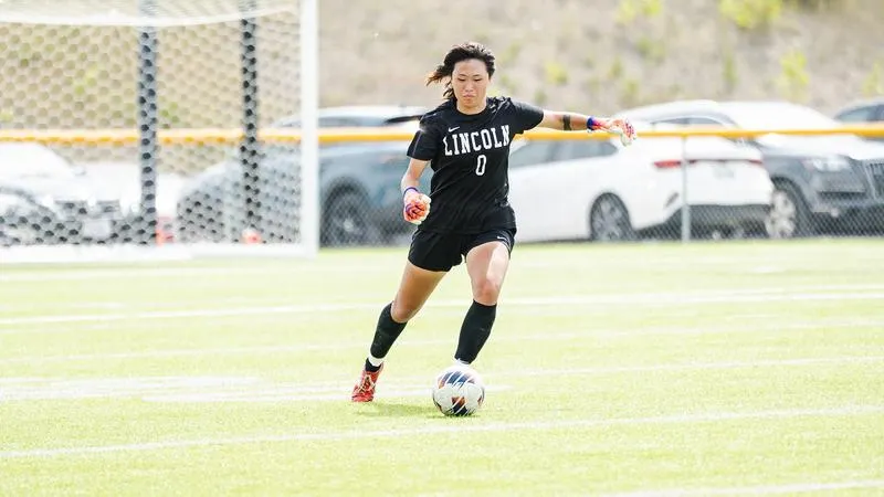 Bulldogs Edge Blue Tigers, 2-1