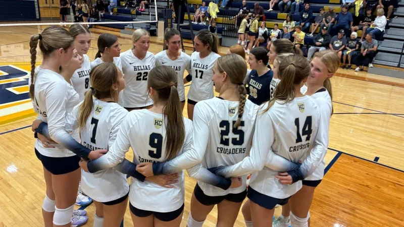 Helias and Mexico earn wins in volleyball Monday night