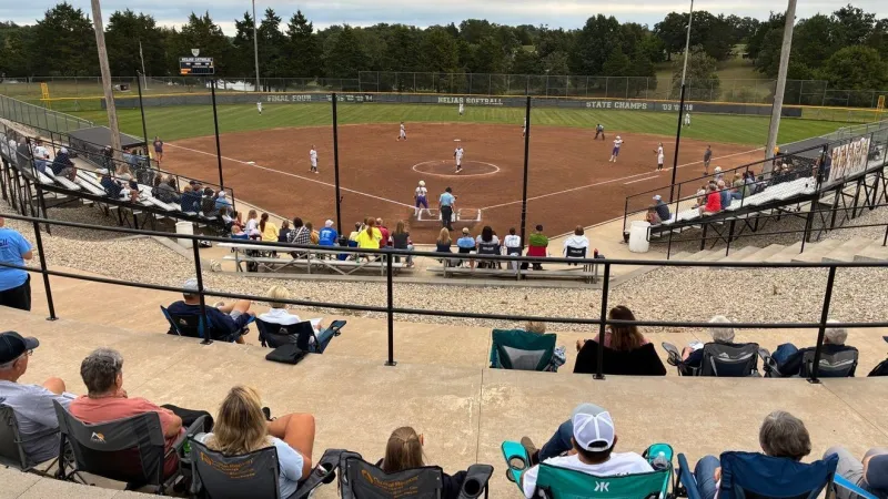 Helias, Battle, and Linn pick up wins in high school softball Monday night