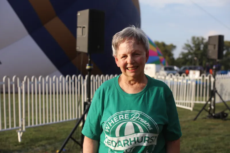 Cedarhurst of Tesson Heights resident flies in hot air balloon race at Forest Park