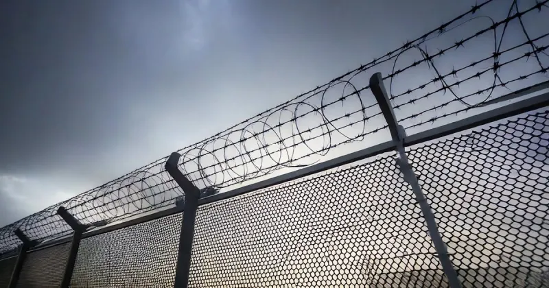 Woman Describes 'Medical Neglect' During ICE Custody At Leavenworth