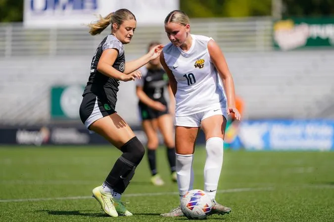Women's Soccer Rally Past Illinois College, 2-1