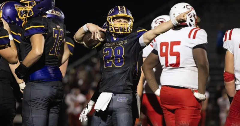 Ben Mohesky's pick-six, Zac Kem's performance highlight Eureka's victory against Kirkwood