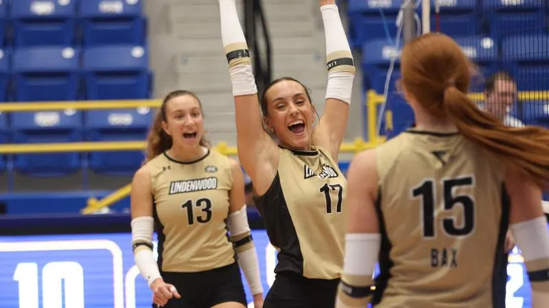 Women's Volleyball Sweeps Morehead State for Seventh Straight Win