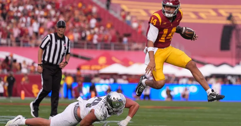 Senate passes college sports bill that would rein in athlete payments and transfers