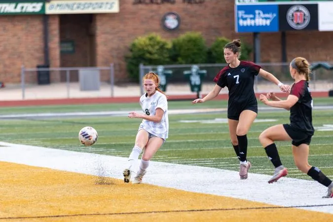S&T Women's Soccer Pick Up 2-1 Conference Win Over Drury