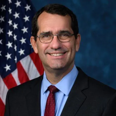 Rep. Derek Schmidt's bill to strengthen law enforcement background checks passes Senate, heads to President