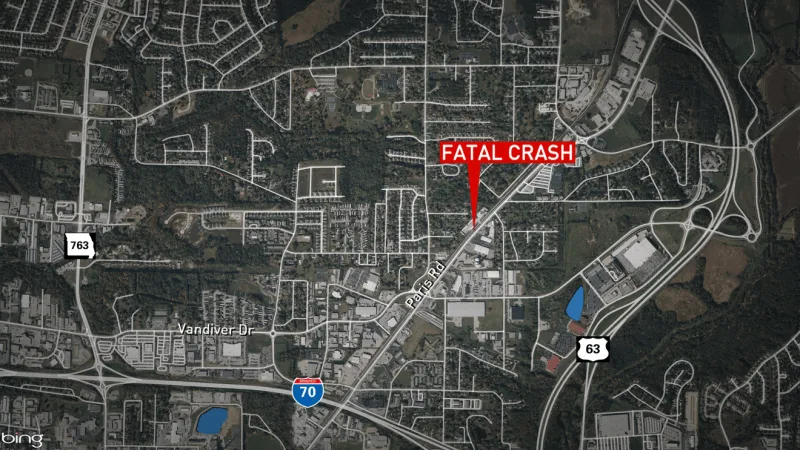 Columbia pedestrian dead after early morning crash on Paris Road