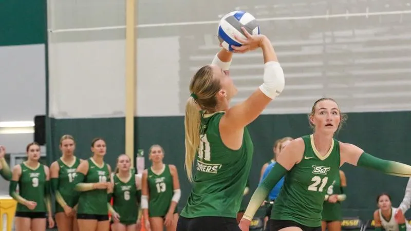 Women's Volleyball on the Road at Lewis and No. 24 Indianapolis this Week