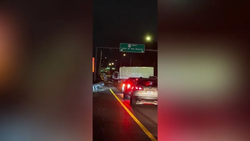 Crash causes traffic backup near Missouri River Bridge