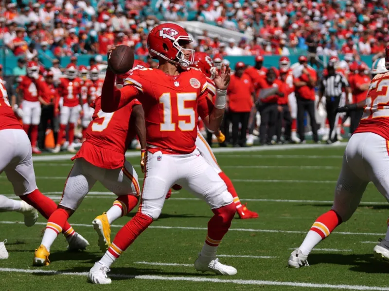 Arrowhead West no more? Raiders' fast start could mean Chiefs feel less at home at Allegiant