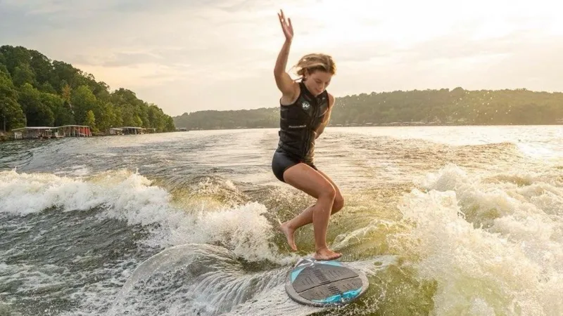 Lake of the Ozarks teen heads to China for wakesurfing competition
