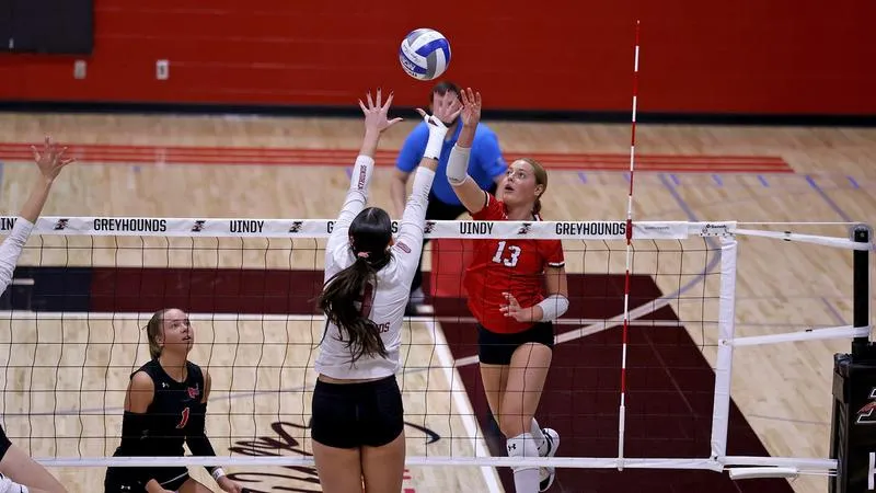 Volleyball Saints Win a Set at No. 24 Indianapolis but Greyhounds Prevail in Four