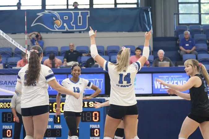 Hope, McDonald, Trachta lead Hawks to Ninth Straight Win