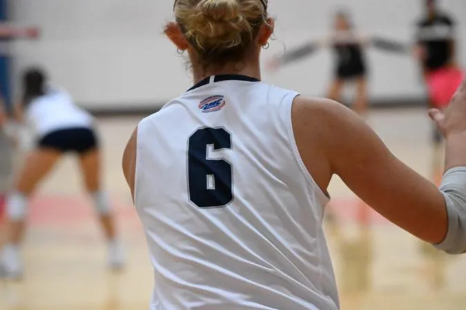 Volleyball Remains Unbeaten in AMC Play