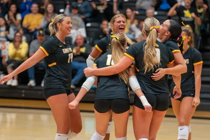 No. 8 Griffons improve to 15-1, win eighth straight and set best start in program history